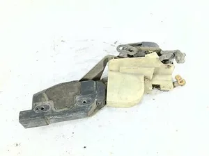 Замок дверей Правий Передній 90277856 Opel Vectra A