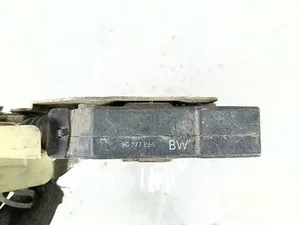 Замок дверей Правий Передній 90277856 Opel Vectra A