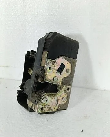 Замок дверей Правий Передній 90561154 Opel Astra G 1998-2004