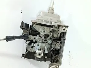 Замок дверей Правий Передній AUDI 8D1837016F
