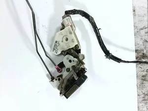 Замок дверей Правий Задній 8255279907 Nissan Maxima 1995-2000