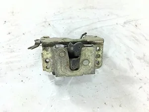 Замок дверей Правий Задній 90159255 Opel Kadett