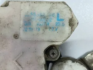 Замок дверей задній лівий Nissan Primera P10