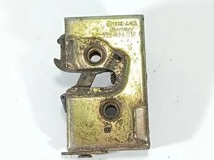 Замок дверей задній правий 357839016B Volkswagen Passat B3, B4