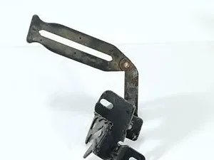 Замок капота 4A0823480B Audi A6 C4