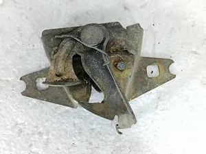 Замок капота 867823509 Volkswagen Passat B3