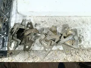Замок капота 867823509 Volkswagen Passat B3