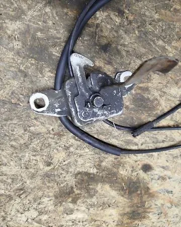 Замок капота Renault Megane