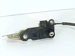 Замок кришки багажника 3B9827297A Volkswagen Passat B5